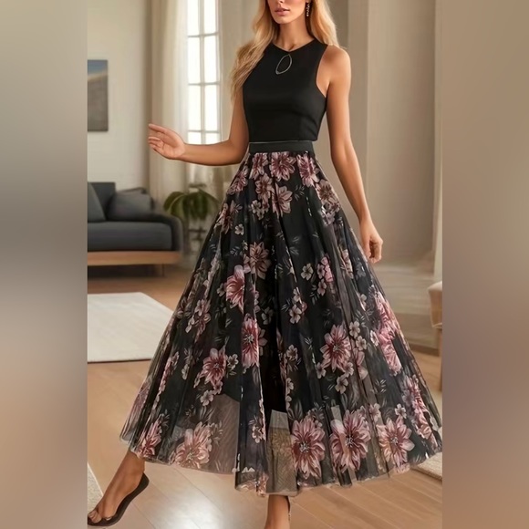 Jane Chic Designs Beautiful Floral Skirt - Picture 1 of 9